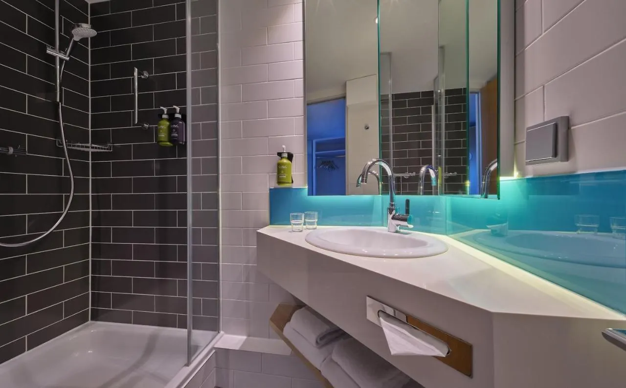 Holiday Inn Express Frankfurt Messe By Ihg Frankfurt am Main Hotel