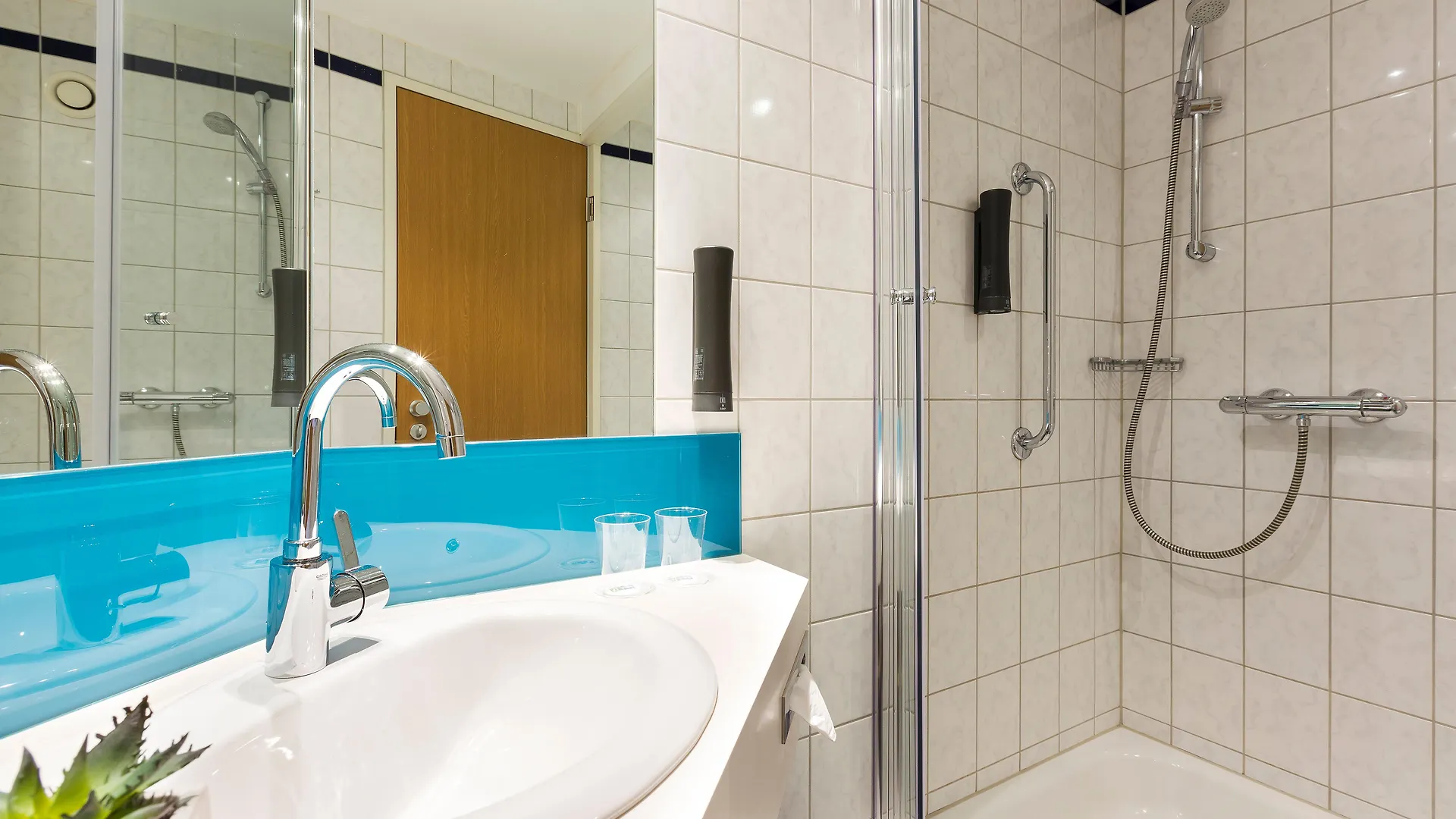 Holiday Inn Express Frankfurt Messe By Ihg Frankfurt am Main 3*,  Germany