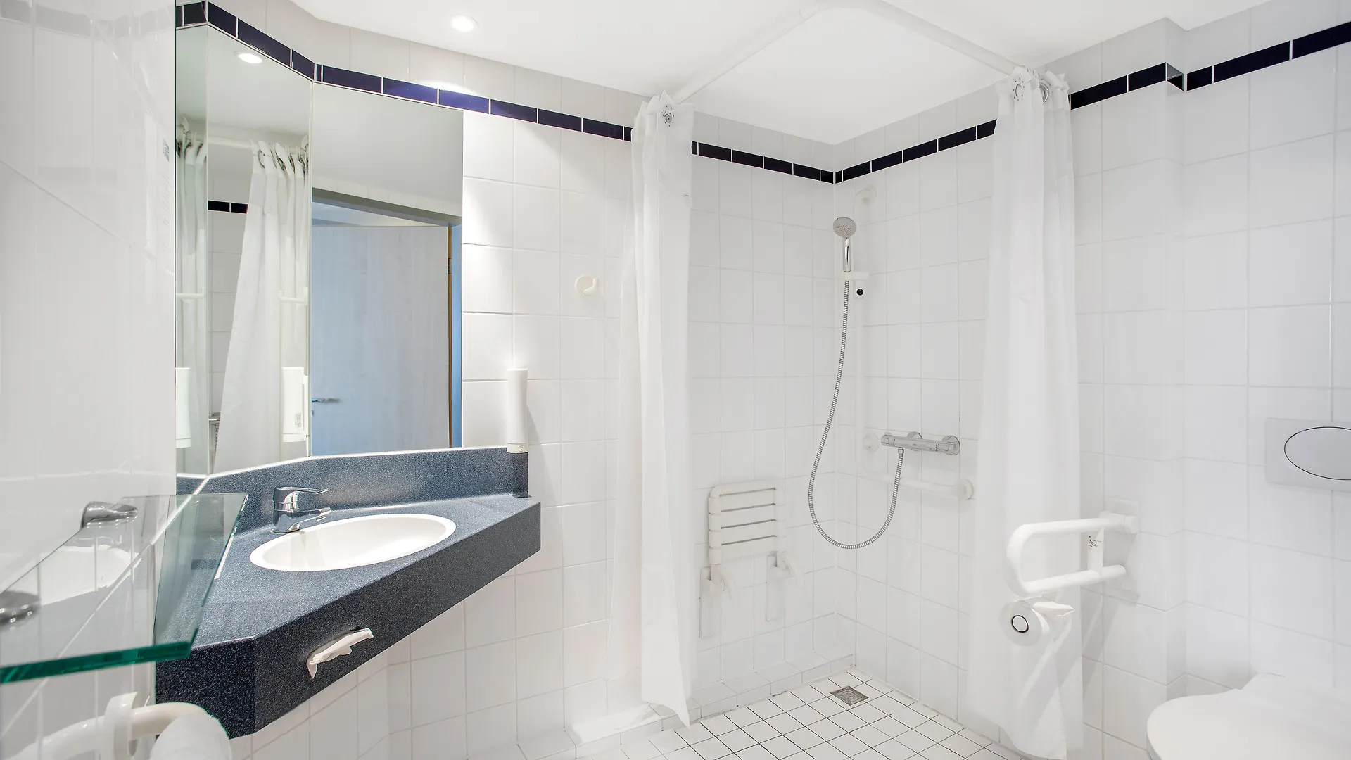 Holiday Inn Express Frankfurt Messe By Ihg Frankfurt am Main Hotel