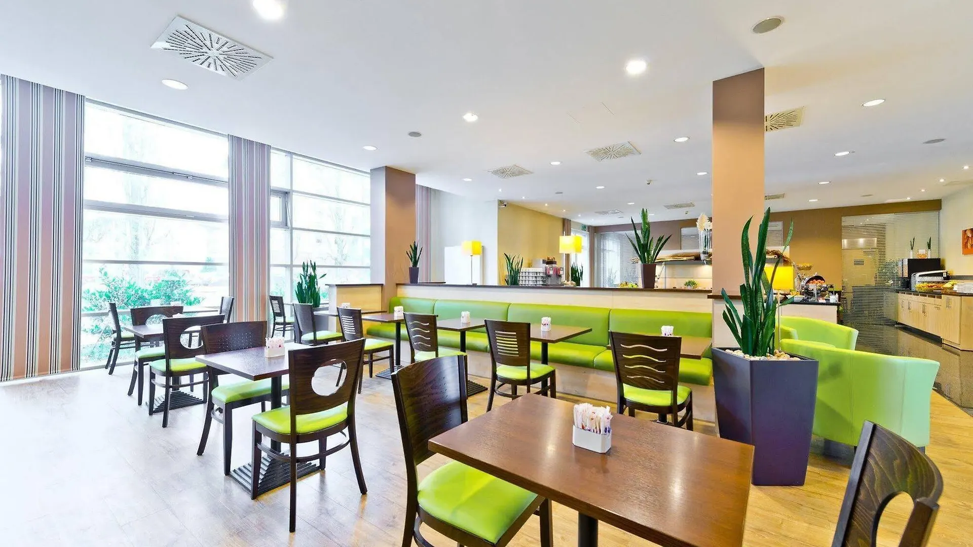 Holiday Inn Express Frankfurt Messe By Ihg Frankfurt am Main 3*,  Germany