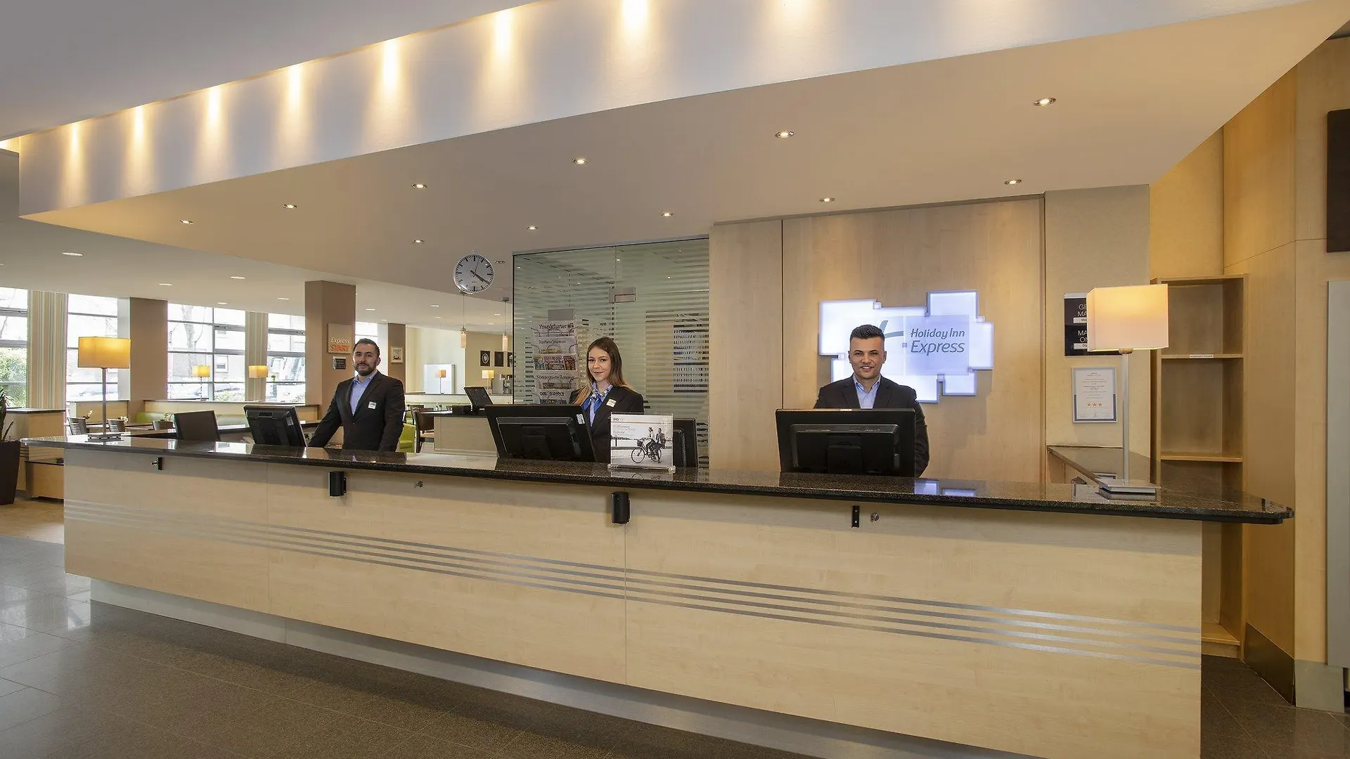 *** Hotel Holiday Inn Express Frankfurt Messe By Ihg Frankfurt am Main Alemanha