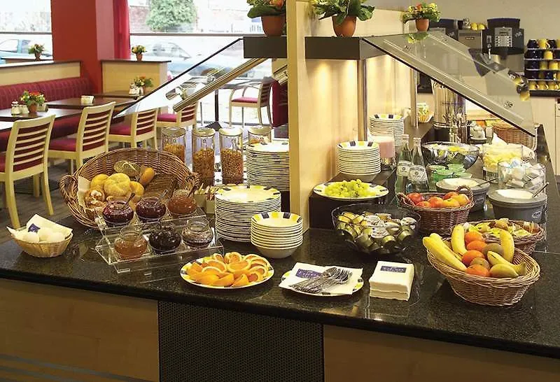 Hotel Holiday Inn Express Frankfurt Messe By Ihg Frankfurt am Main