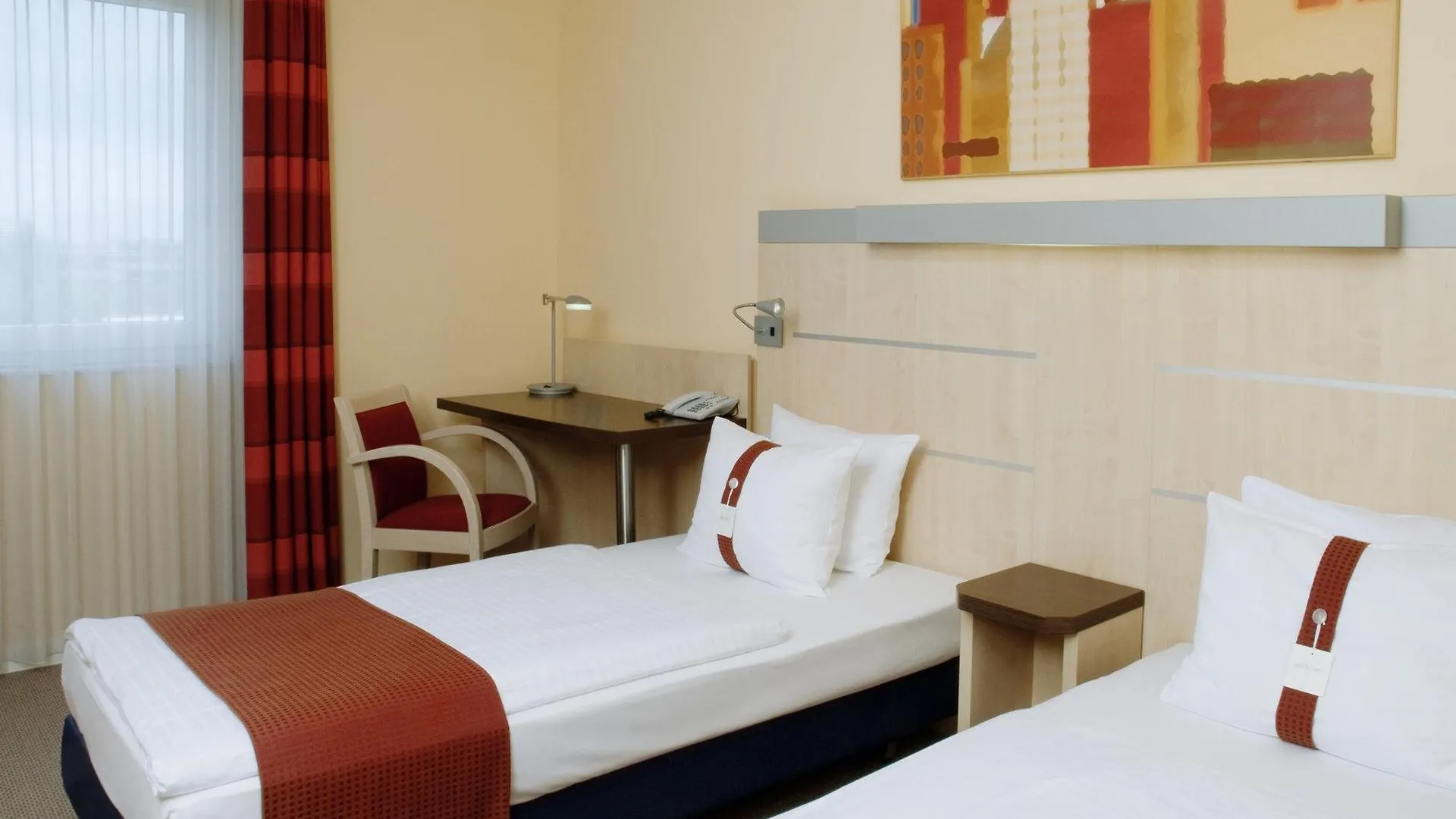 Holiday Inn Express Frankfurt Messe By Ihg Frankfurt am Main