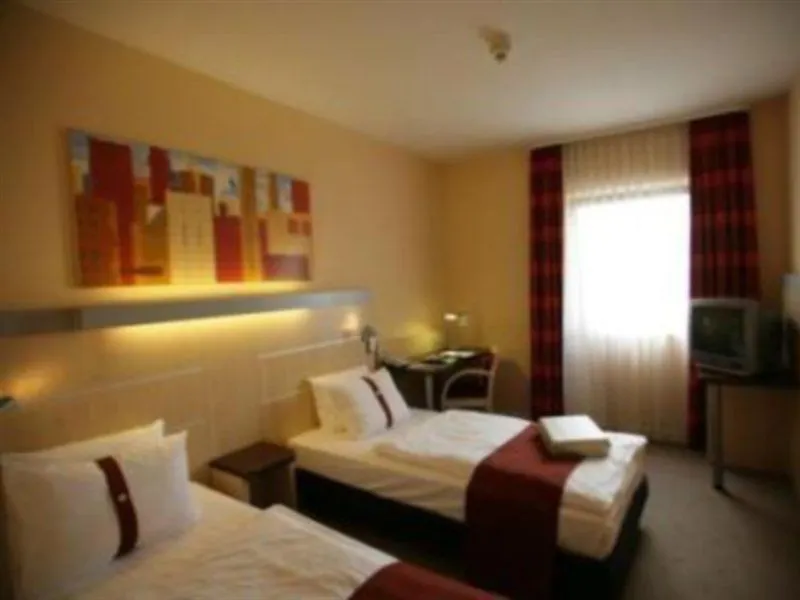Holiday Inn Express Frankfurt Messe By Ihg Frankfurt am Main Hotel