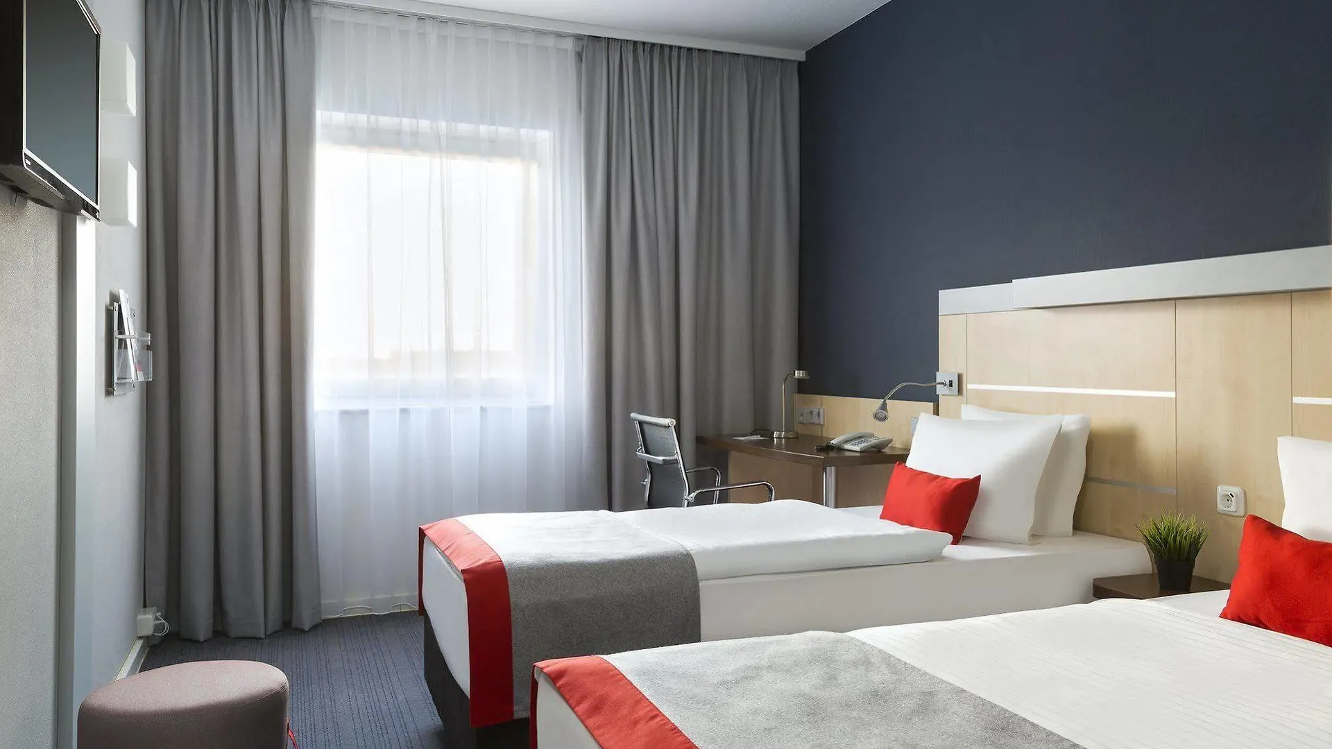 Holiday Inn Express Frankfurt Messe By Ihg Frankfurt am Main 3*,  Alemanha