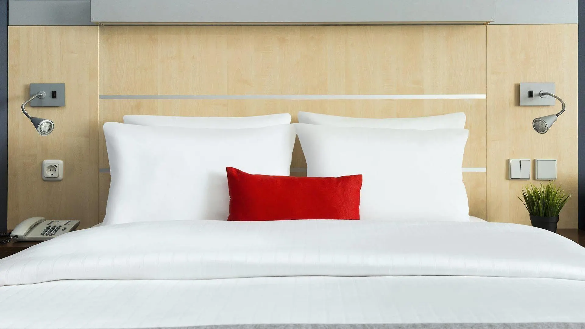 Hotel Holiday Inn Express Frankfurt Messe By Ihg Frankfurt am Main