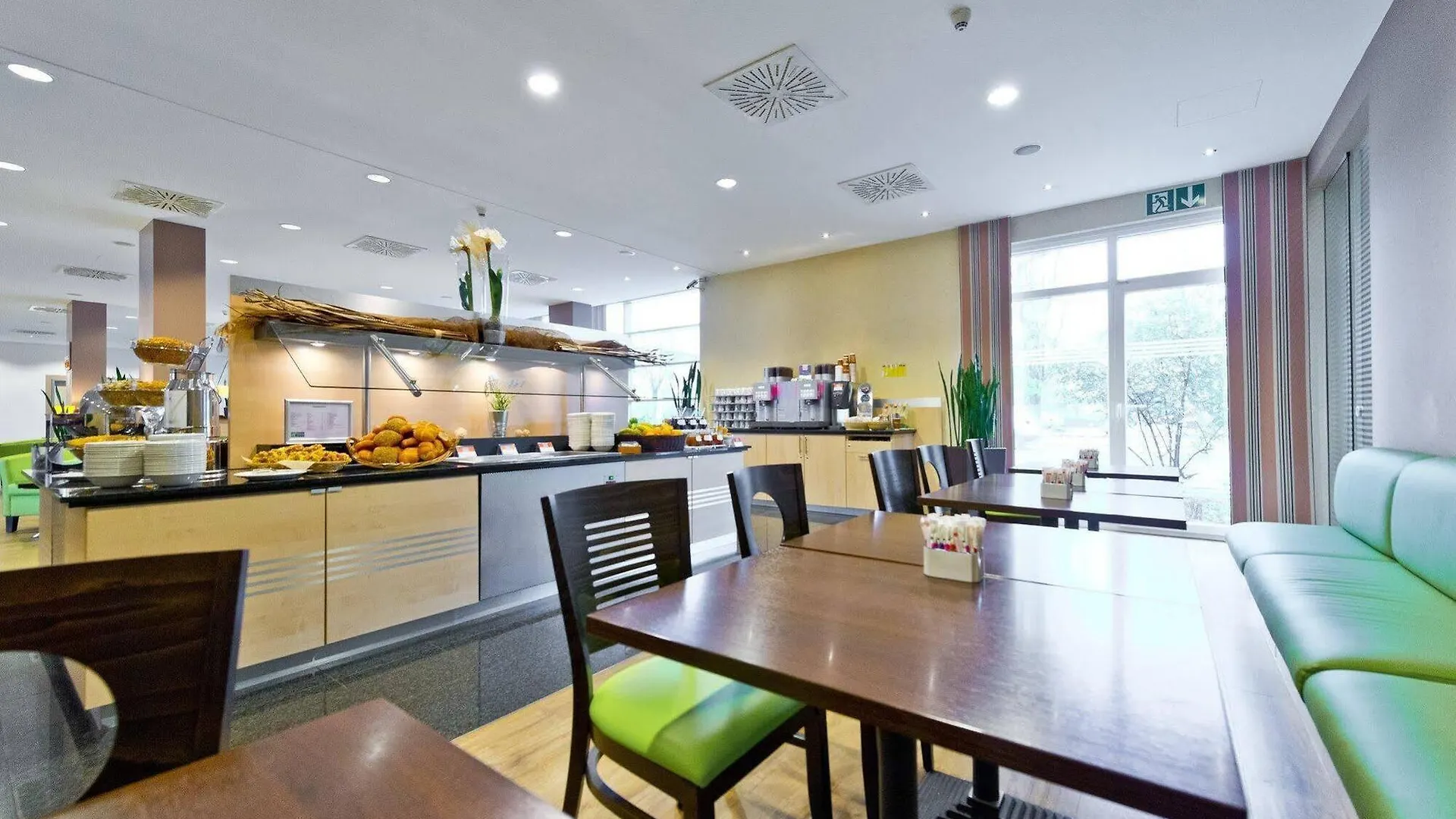 *** Hotel Holiday Inn Express Frankfurt Messe By Ihg Frankfurt am Main Alemanha